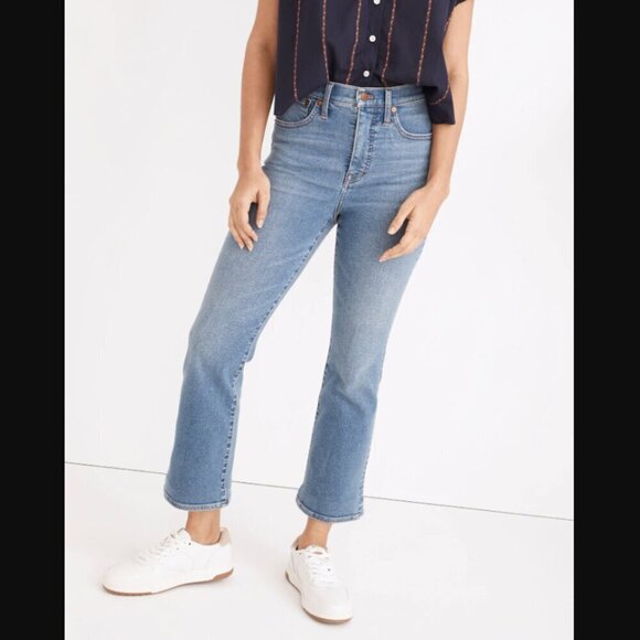 Madewell Cali Demi-Boot Jeans in Dorrance Wash: TENCEL™ Denim Edition 29" - Picture 4 of 9